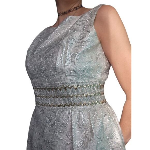 Mod 60s 70s Pleated Bell Bottoms Disco Holiday Pant Suit Christmas Roses SILVER - Picture 1 of 7